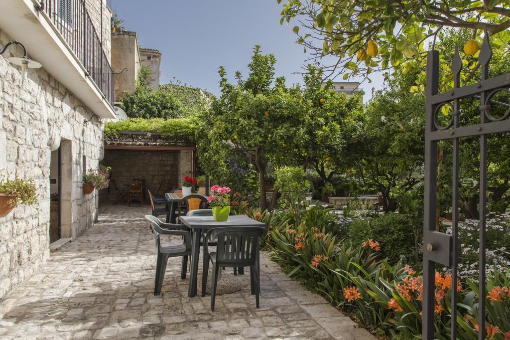 B&B Il Giardino Dei Mandarini Modica Exterior foto
